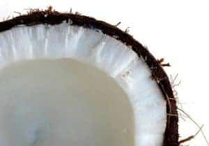  Coco cortado em pedaços